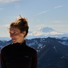 Junge Mentorin im Freien